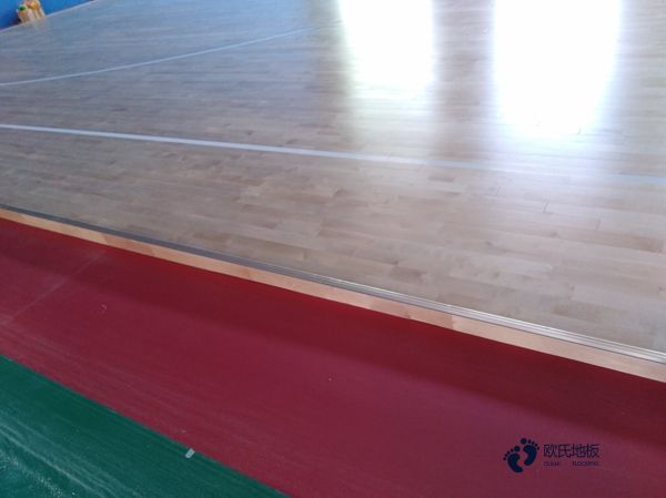 小学篮球场馆地板施工3